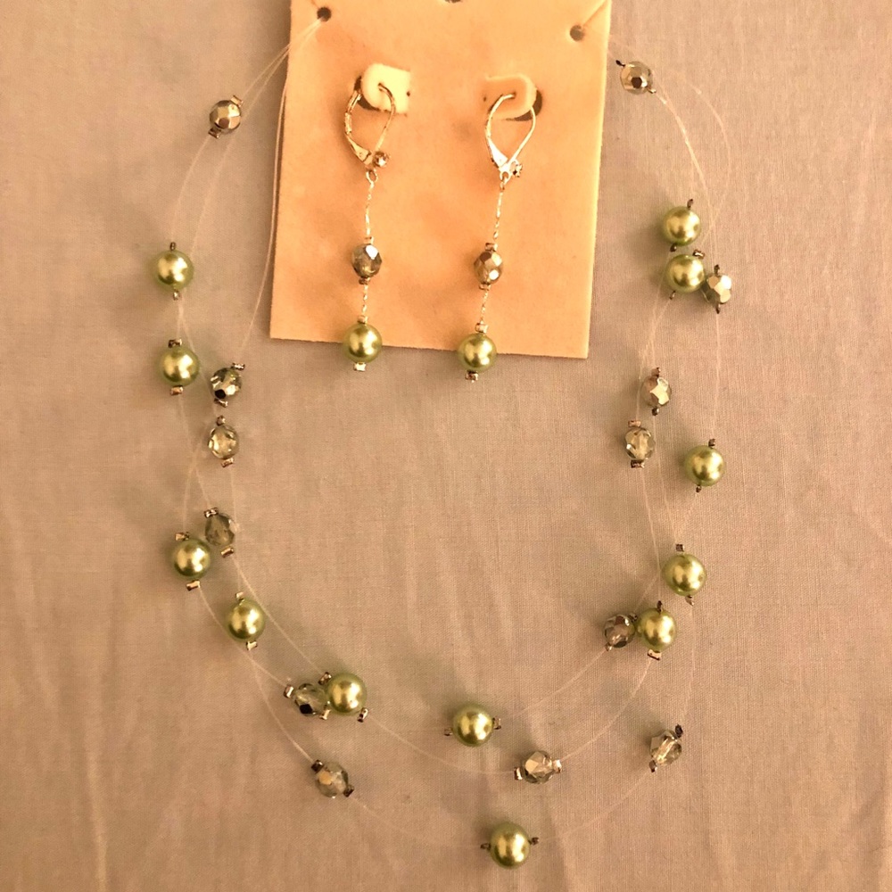 Wedding Formal Green Pearl Necklace Clip Earrings